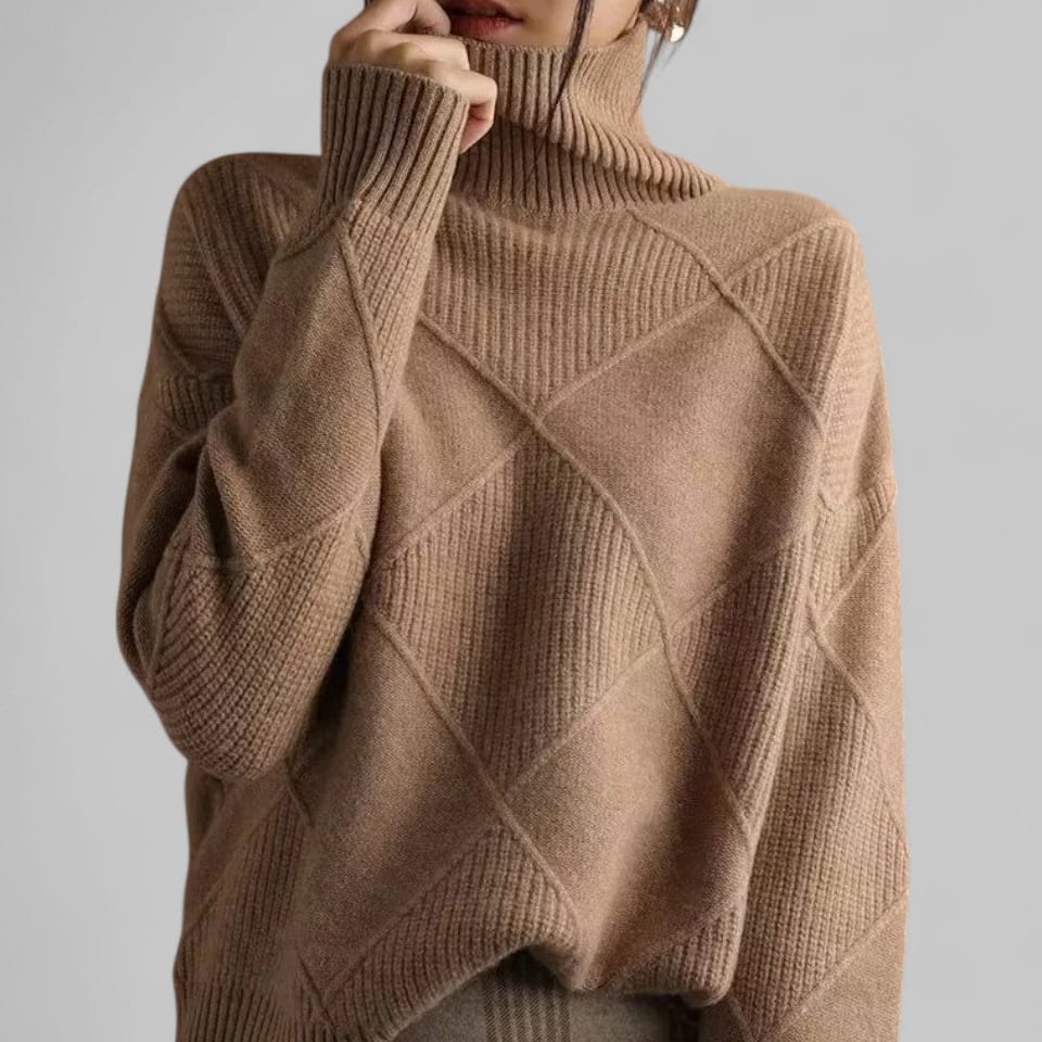 Nora Women's Loose Roll-Neck Jumper